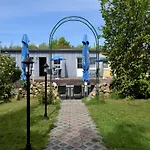 Gemuetlicher Aufenthalt Am Wieker Hafen *