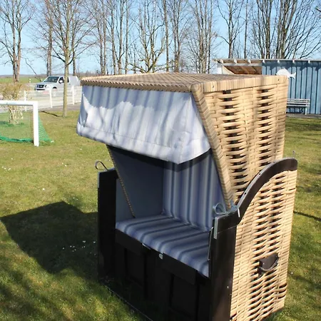 Gemuetlicher Aufenthalt Am Wieker Hafen Apartment *