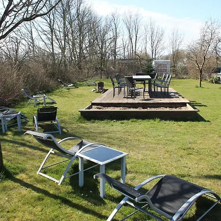 Gemuetlicher Aufenthalt Am Wieker Hafen * Wiek auf Ruegen